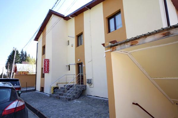 Pensiunea Edy Busteni Exterior photo